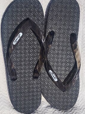 Locals Size 12 Black Textured Flip Flop Sandals